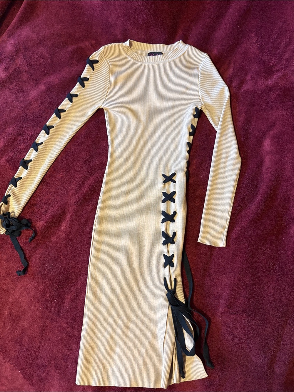 Hot Miami Styles Cream Ribbed Long-Sleeve Midi Dress with Black Lace-Up Trim